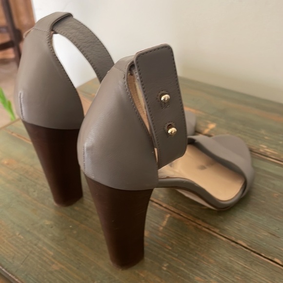 J. Crew Lanie Taupe Leather Heels Size 8.5 - Picture 4 of 9